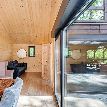 Lesny Nad Jeziorem Wielkopolska Chalet *