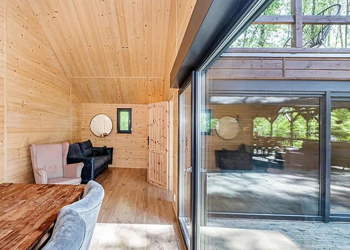 Lesny Nad Jeziorem Wielkopolska Chalet *